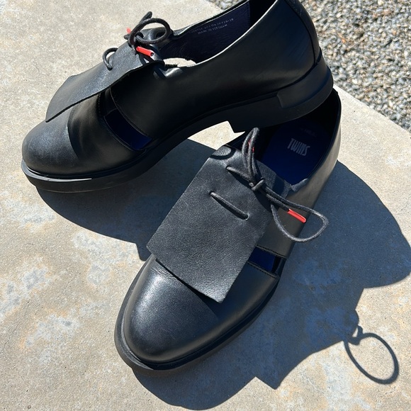 Cute Camper Twins! Gently worn, almost new! - Picture 9 of 9